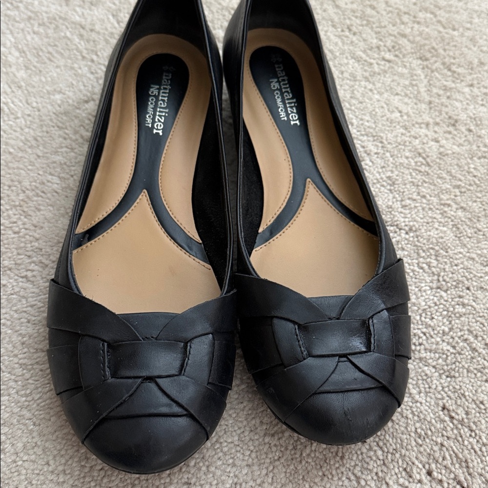 Naturalizer Black Leather Loafers - Picture 2 of 5